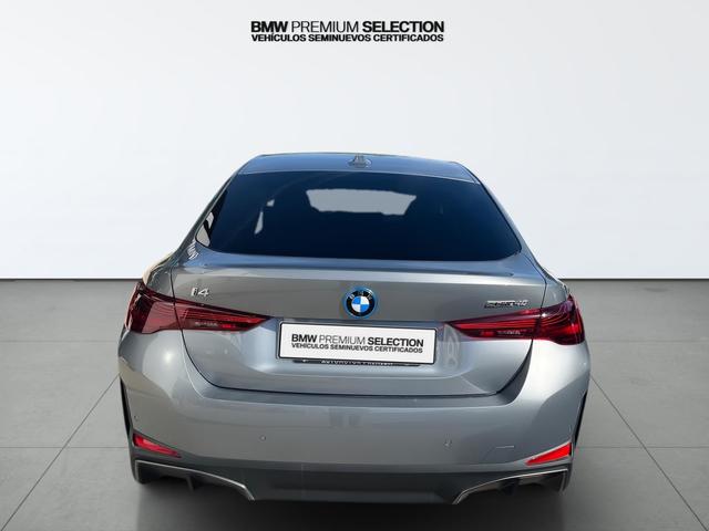 BMW i4 eDrive40 color Gris. Año 2025. 250KW(340CV). Eléctrico. En concesionario Automotor Premium Velázquez - Málaga de Málaga