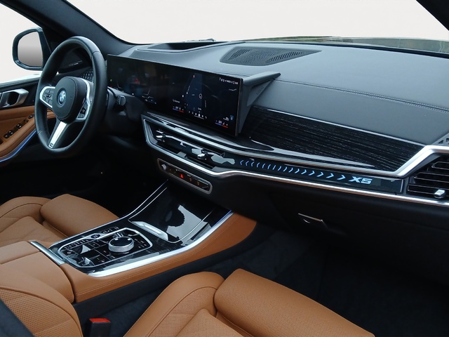 BMW X5 xDrive50e color Negro. Año 2024. 360KW(489CV). Híbrido Electro/Gasolina. En concesionario ALZIRA Automoviles Fersan, S.A. de Valencia