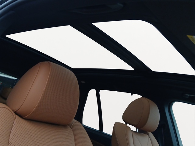 BMW X5 xDrive50e color Negro. Año 2024. 360KW(489CV). Híbrido Electro/Gasolina. En concesionario ALZIRA Automoviles Fersan, S.A. de Valencia