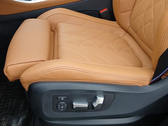 BMW X5 xDrive50e color Negro. Año 2024. 360KW(489CV). Híbrido Electro/Gasolina. En concesionario ALZIRA Automoviles Fersan, S.A. de Valencia