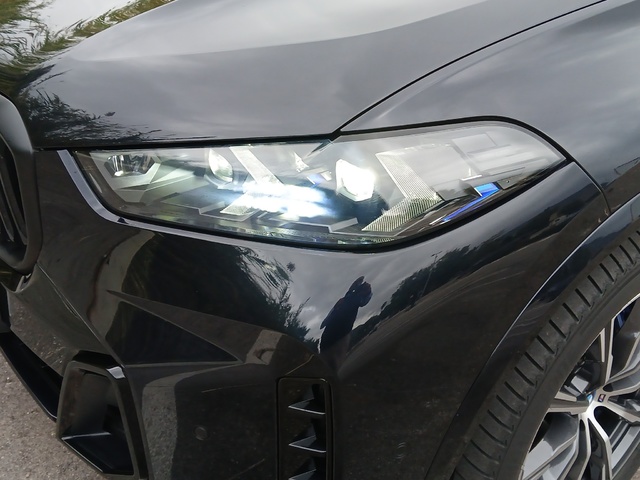 BMW X5 xDrive50e color Negro. Año 2024. 360KW(489CV). Híbrido Electro/Gasolina. En concesionario ALZIRA Automoviles Fersan, S.A. de Valencia