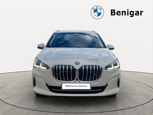 BMW Serie 2 225e Active Tourer color Blanco. Año 2024. 180KW(245CV). Híbrido Electro/Gasolina. En concesionario FINESTRAT Automoviles Fersan, S.A. de Alicante