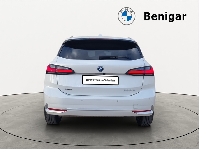 BMW Serie 2 225e Active Tourer color Blanco. Año 2024. 180KW(245CV). Híbrido Electro/Gasolina. En concesionario FINESTRAT Automoviles Fersan, S.A. de Alicante