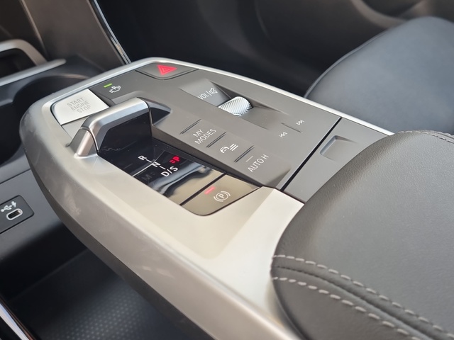 BMW Serie 2 225e Active Tourer color Blanco. Año 2024. 180KW(245CV). Híbrido Electro/Gasolina. En concesionario FINESTRAT Automoviles Fersan, S.A. de Alicante