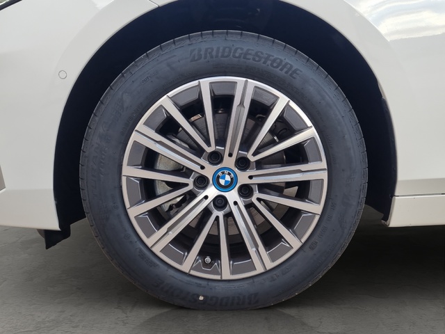 BMW Serie 2 225e Active Tourer color Blanco. Año 2024. 180KW(245CV). Híbrido Electro/Gasolina. En concesionario FINESTRAT Automoviles Fersan, S.A. de Alicante