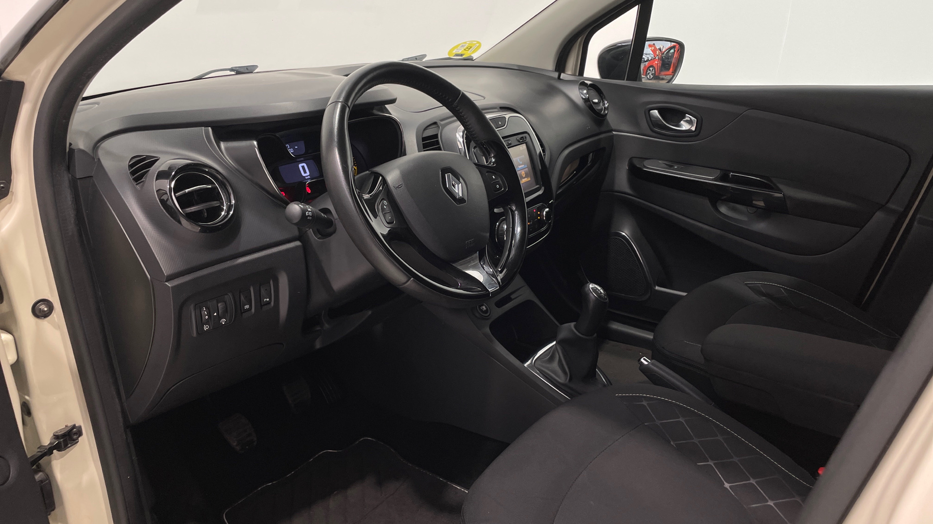 Renault Captur TCe 90 - 8