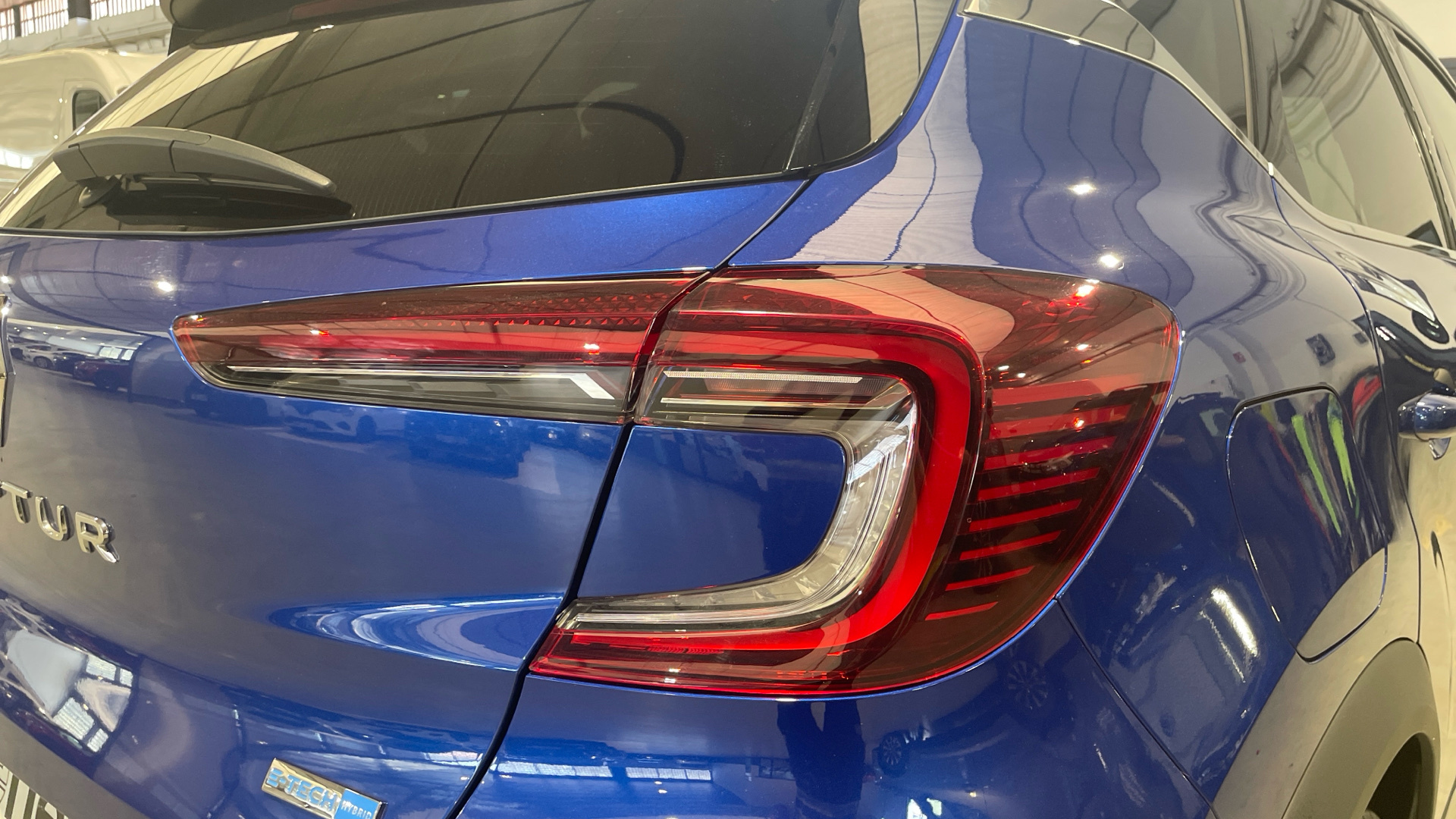 Renault Captur E-Tech híbrido - 18