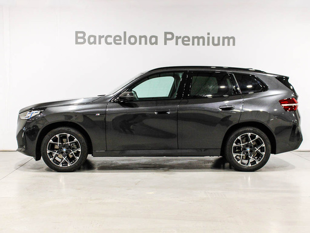 BMW X3 xDrive20i color Gris. Año 2025. 153KW(208CV). Gasolina. En concesionario Barcelona Premium -- GRAN VIA de Barcelona