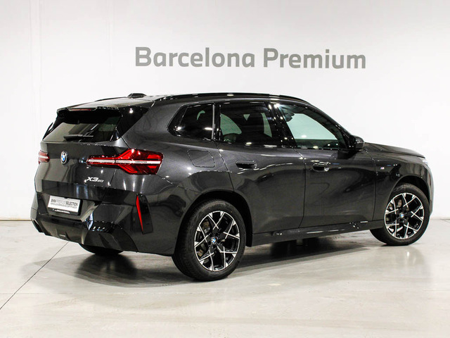 BMW X3 xDrive20i color Gris. Año 2025. 153KW(208CV). Gasolina. En concesionario Barcelona Premium -- GRAN VIA de Barcelona