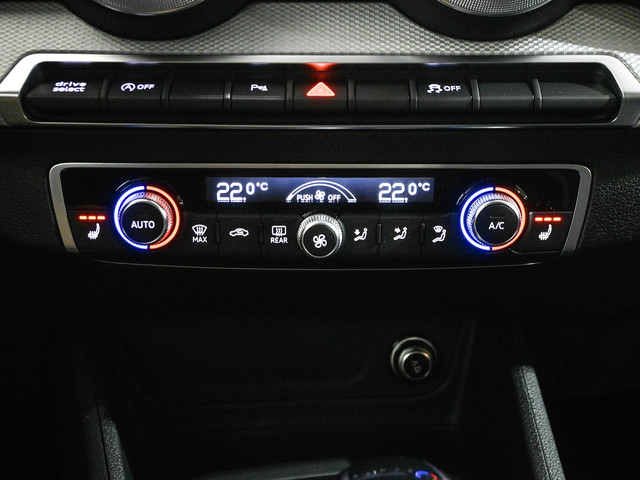 Audi Q2 Black Line 35 TDI 110 kW (150 CV) S tronic 14