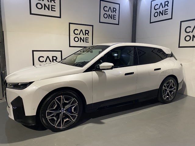 BMW iX xDrive40 240 kW (326 CV)