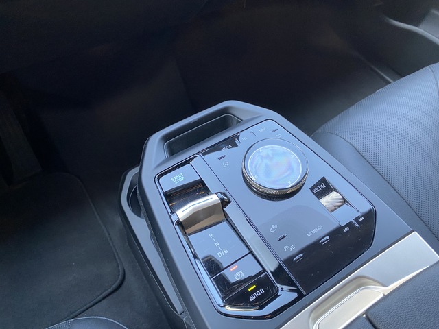 BMW iX xDrive40 240 kW (326 CV)