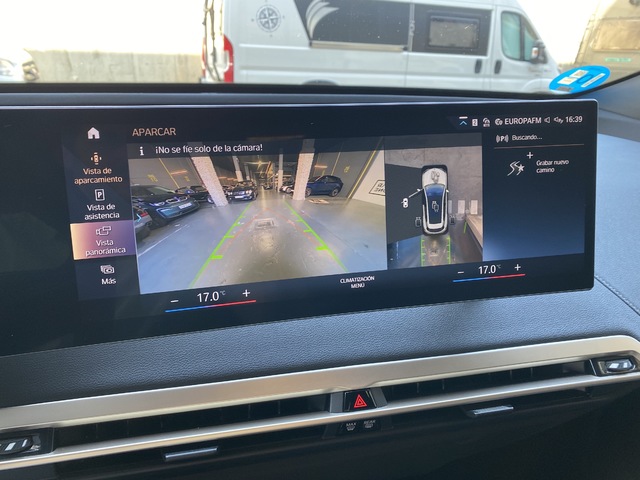 BMW iX xDrive40 240 kW (326 CV)