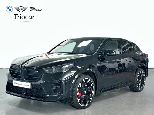 BMW X2 M35i color Negro. Año 2025. 221KW(300CV). Gasolina. En concesionario Triocar Gijón (Bmw y Mini) de Asturias
