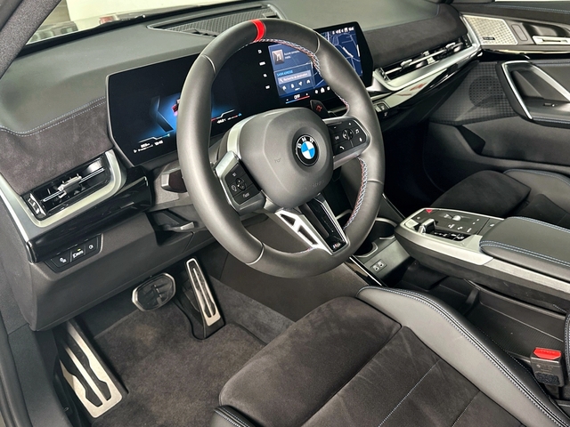 BMW X2 M35i color Negro. Año 2025. 221KW(300CV). Gasolina. En concesionario Triocar Gijón (Bmw y Mini) de Asturias