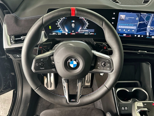 BMW X2 M35i color Negro. Año 2025. 221KW(300CV). Gasolina. En concesionario Triocar Gijón (Bmw y Mini) de Asturias