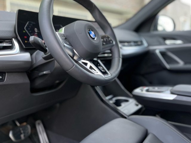 BMW X2 sDrive18d color Gris. Año 2024. 110KW(150CV). Diésel. En concesionario Celtamotor Vigo de Pontevedra