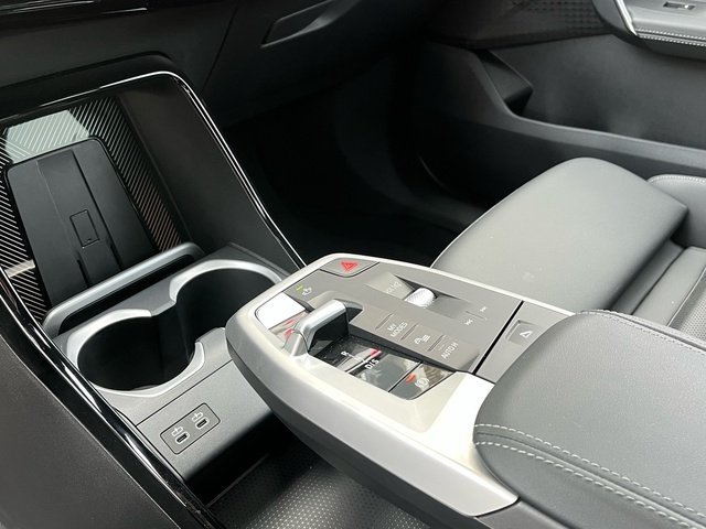 BMW X2 sDrive18d color Gris. Año 2024. 110KW(150CV). Diésel. En concesionario Celtamotor Vigo de Pontevedra