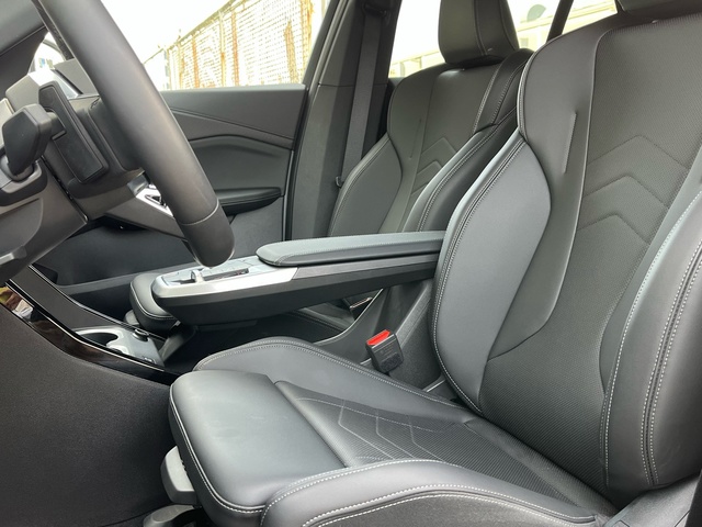 BMW X2 sDrive18d color Gris. Año 2024. 110KW(150CV). Diésel. En concesionario Celtamotor Vigo de Pontevedra