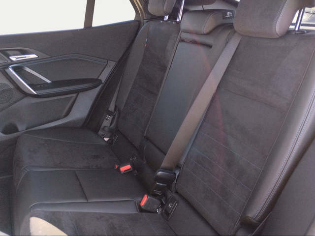 BMW iX2 eDrive20 color Gris. Año 2025. 150KW(204CV). Eléctrico. En concesionario San Rafael Motor, S.L. de Córdoba