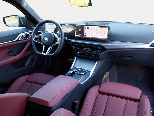 BMW i4 eDrive35 color Gris. Año 2025. 210KW(286CV). Eléctrico. En concesionario San Rafael Motor, S.L. de Córdoba