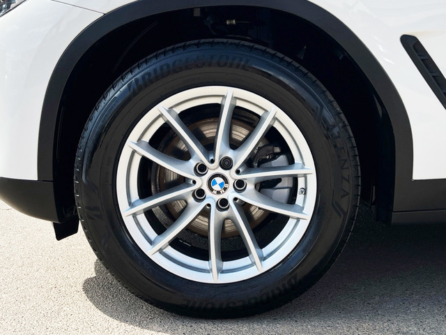 BMW X3 xDrive20d color Blanco. Año 2021. 140KW(190CV). Diésel. En concesionario Murcia Premium S.L. AV DEL ROCIO de Murcia