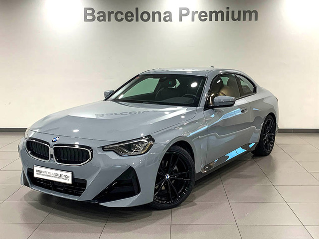 BMW Serie 2 220i Coupe color Gris. Año 2022. 135KW(184CV). Gasolina. En concesionario Barcelona Premium -- GRAN VIA de Barcelona