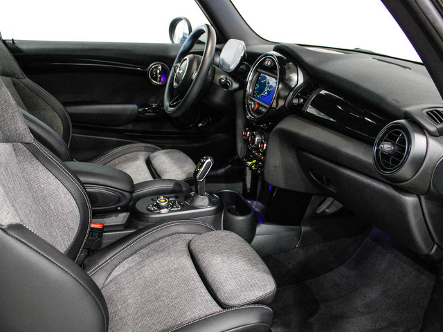 fotoG 16 del MINI MINI 3 Puertas Cooper SE 135 kW (184 CV) 184cv Eléctrico del 2020 en Barcelona