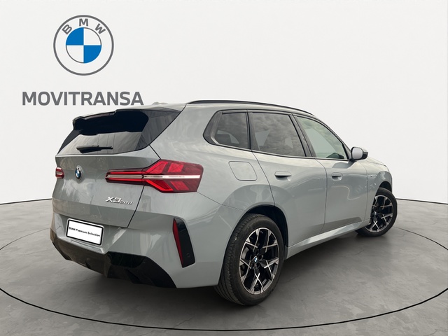BMW X3 xDrive20d color Gris. Año 2025. 145KW(197CV). Híbrido Electro/Diesel. En concesionario Movitransa Cars Jerez de Cádiz