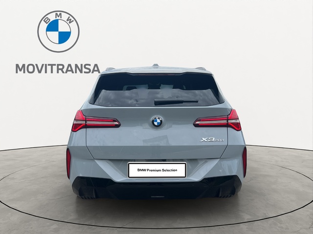 BMW X3 xDrive20d color Gris. Año 2025. 145KW(197CV). Híbrido Electro/Diesel. En concesionario Movitransa Cars Jerez de Cádiz
