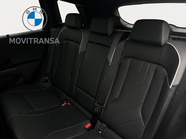 BMW X3 xDrive20d color Gris. Año 2025. 145KW(197CV). Híbrido Electro/Diesel. En concesionario Movitransa Cars Jerez de Cádiz