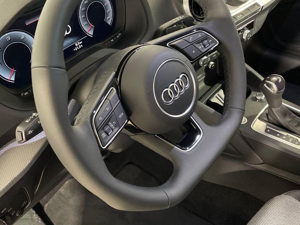 Audi Q2 35 TDI - 13