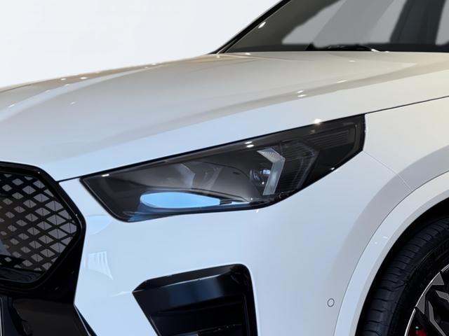 Foto 14 BMW iX2 xDrive30 230 kW (313 CV)