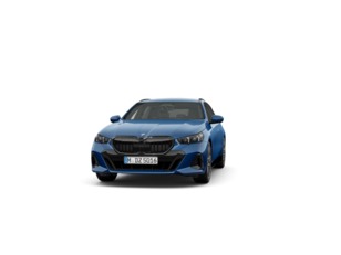 Fotos de BMW Serie 5 540d Touring color Azul. Año 2025. 223KW(303CV). Diésel. En concesionario Maberauto de Castellón