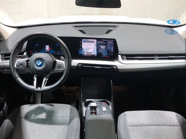BMW X1 xDrive25e color Blanco. Año 2024. 180KW(245CV). Híbrido Electro/Gasolina. En concesionario Movilnorte Las Rozas de Madrid