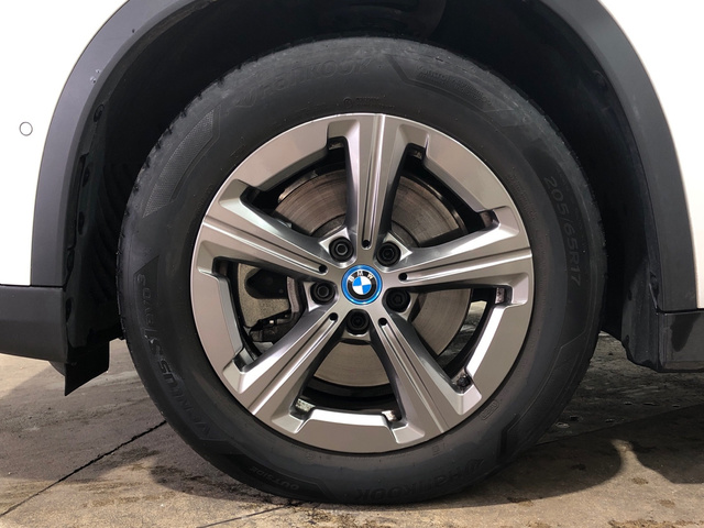 BMW X1 xDrive25e color Blanco. Año 2024. 180KW(245CV). Híbrido Electro/Gasolina. En concesionario Movilnorte Las Rozas de Madrid