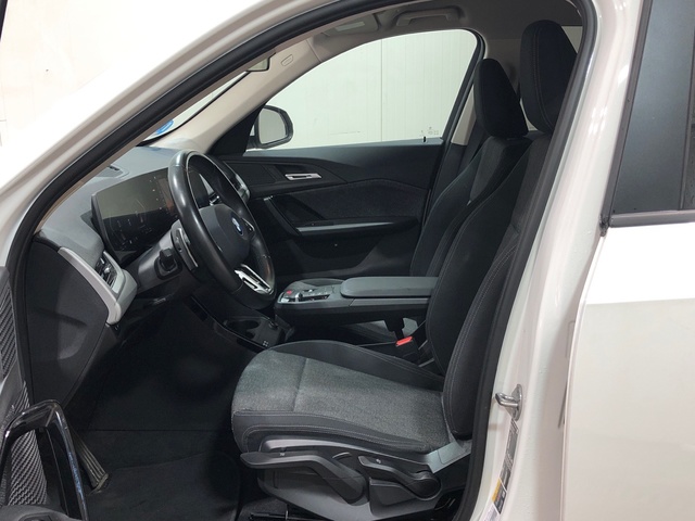 BMW X1 xDrive25e color Blanco. Año 2024. 180KW(245CV). Híbrido Electro/Gasolina. En concesionario Movilnorte Las Rozas de Madrid