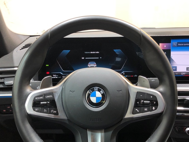 BMW Serie 3 320d color Blanco. Año 2024. 140KW(190CV). Híbrido Electro/Diesel. En concesionario Movilnorte El Carralero de Madrid