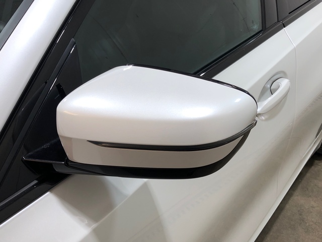 BMW Serie 3 320d color Blanco. Año 2024. 140KW(190CV). Híbrido Electro/Diesel. En concesionario Movilnorte El Carralero de Madrid