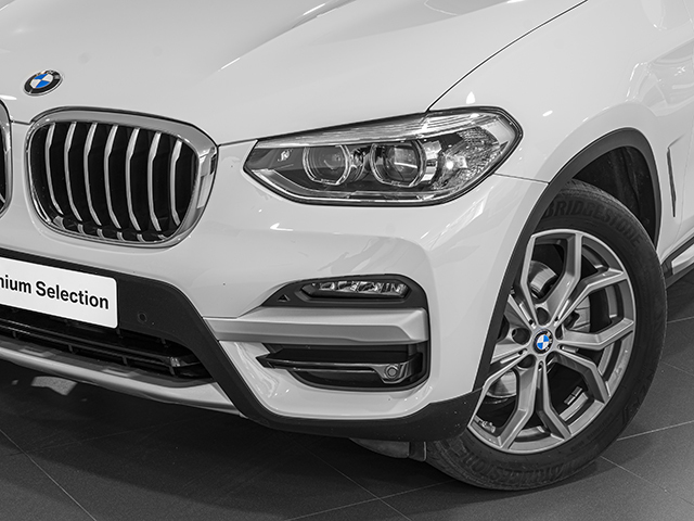 BMW X3 xDrive20d color Blanco. Año 2019. 140KW(190CV). Diésel. En concesionario Caetano Cuzco, Alcalá de Madrid