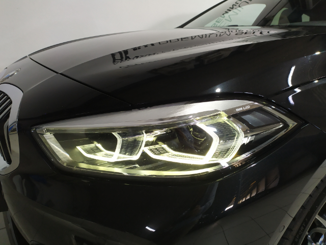 BMW Serie 1 118d color Negro. Año 2023. 110KW(150CV). Diésel. En concesionario Hispamovil Elche de Alicante