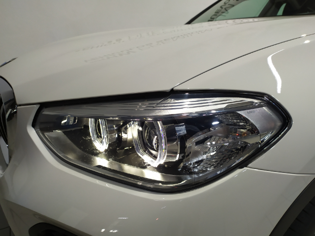 BMW X4 xDrive20d color Blanco. Año 2021. 140KW(190CV). Diésel. En concesionario Hispamovil Elche de Alicante