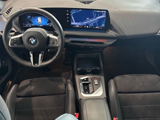 BMW Serie 1 120d color Blanco. Año 2024. 120KW(163CV). Diésel. En concesionario Motor Gorbea de Álava