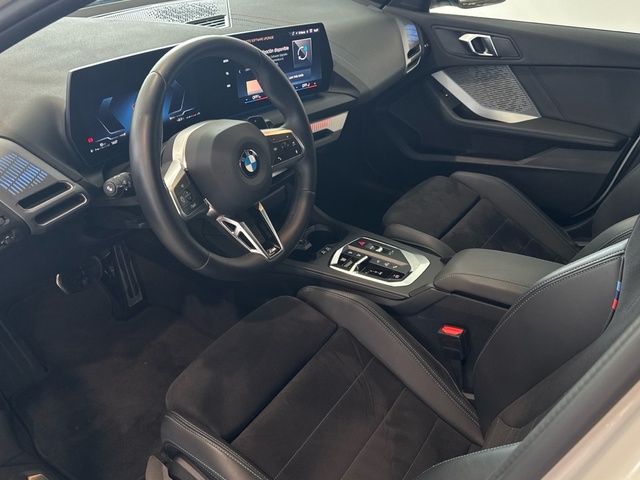 BMW Serie 1 120d color Blanco. Año 2024. 120KW(163CV). Diésel. En concesionario Motor Gorbea de Álava