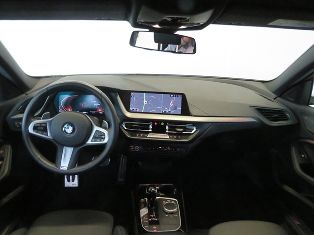 BMW Serie 2 218d Gran Coupe color Blanco. Año 2024. 110KW(150CV). Diésel. En concesionario Lugauto S.A. de Lugo