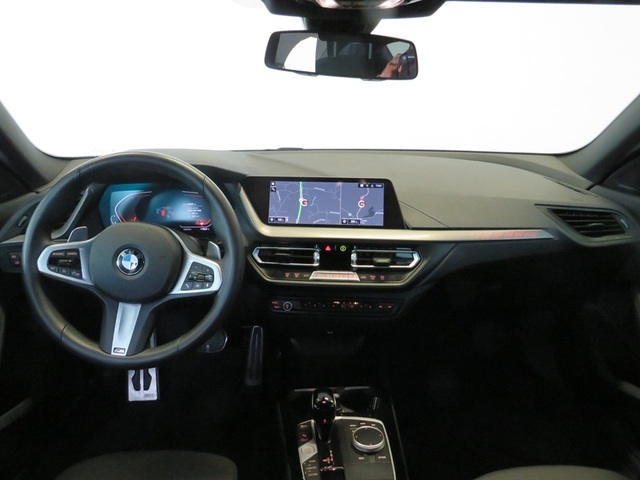 BMW Serie 2 218d Gran Coupe color Blanco. Año 2024. 110KW(150CV). Diésel. En concesionario Lugauto S.A. de Lugo