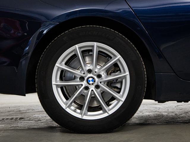 BMW Serie 5 530i color Azul. Año 2011. 185KW(252CV). Gasolina. En concesionario BMW Fuenteolid Valladolid de Valladolid