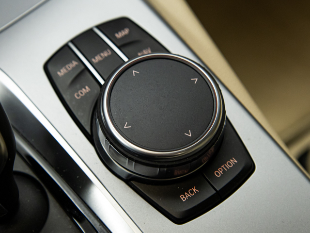 BMW Serie 5 530i color Azul. Año 2011. 185KW(252CV). Gasolina. En concesionario BMW Fuenteolid Valladolid de Valladolid