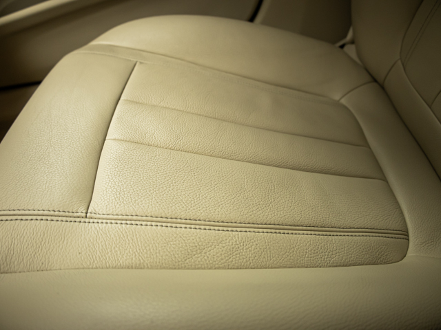 BMW Serie 5 530i color Azul. Año 2011. 185KW(252CV). Gasolina. En concesionario BMW Fuenteolid Valladolid de Valladolid