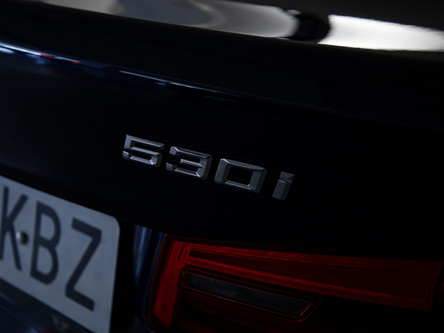 BMW Serie 5 530i color Azul. Año 2011. 185KW(252CV). Gasolina. En concesionario BMW Fuenteolid Valladolid de Valladolid